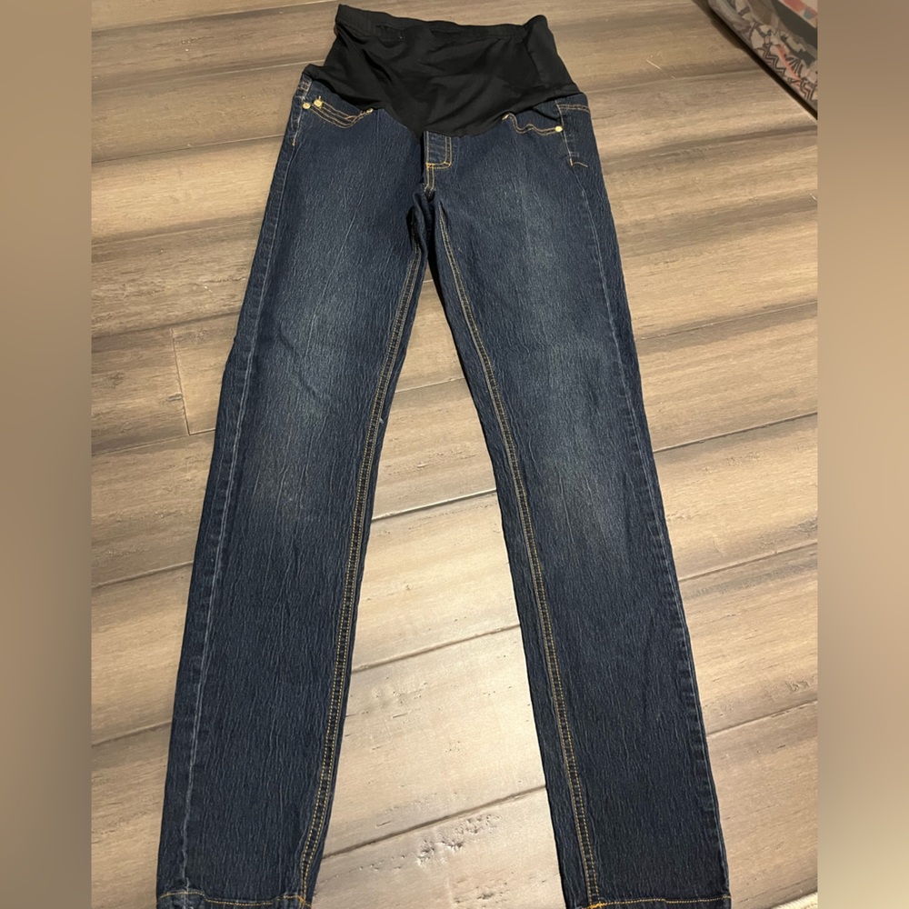 Like New Dark Wash Maternity Skinny Jeans - Size Small